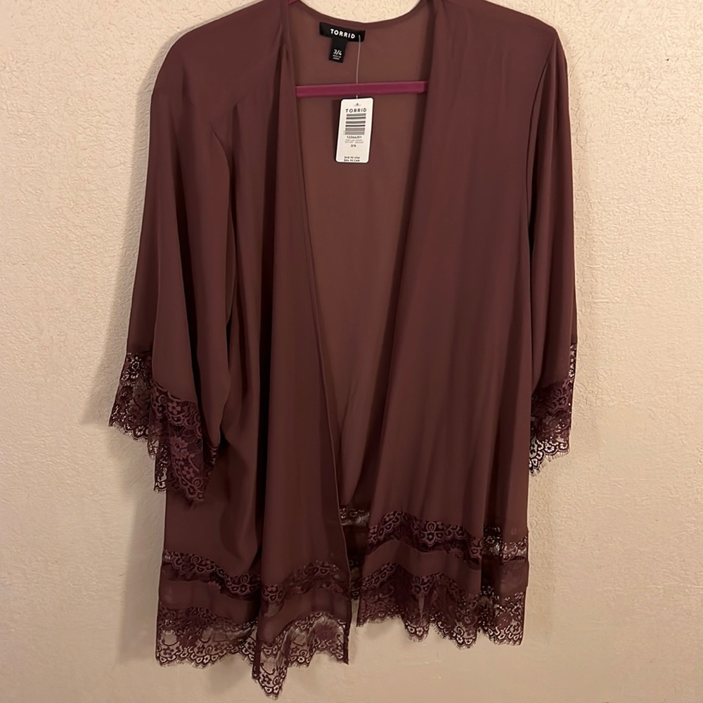 Torrid Lace Design Kimono